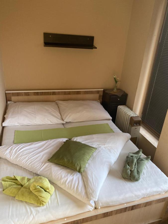 Abszolut Hotel Es Panzio Nyírbátor Zewnętrze zdjęcie