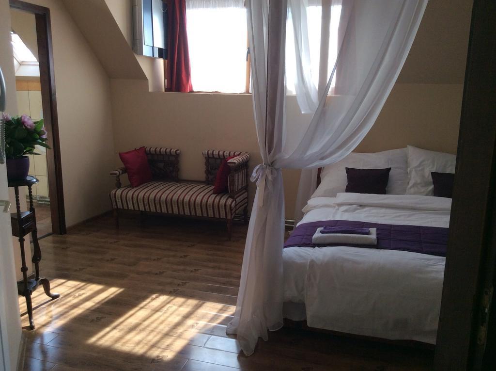 Abszolut Hotel Es Panzio Nyírbátor Pokój zdjęcie