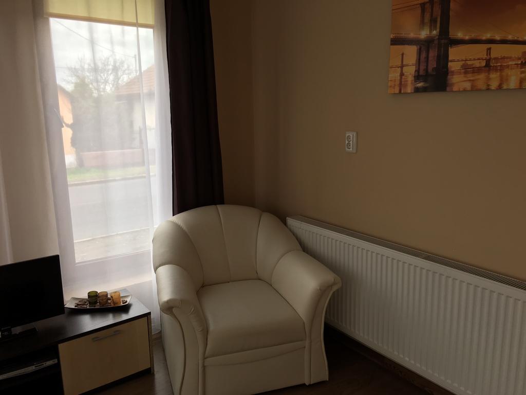 Abszolut Hotel Es Panzio Nyírbátor Zewnętrze zdjęcie