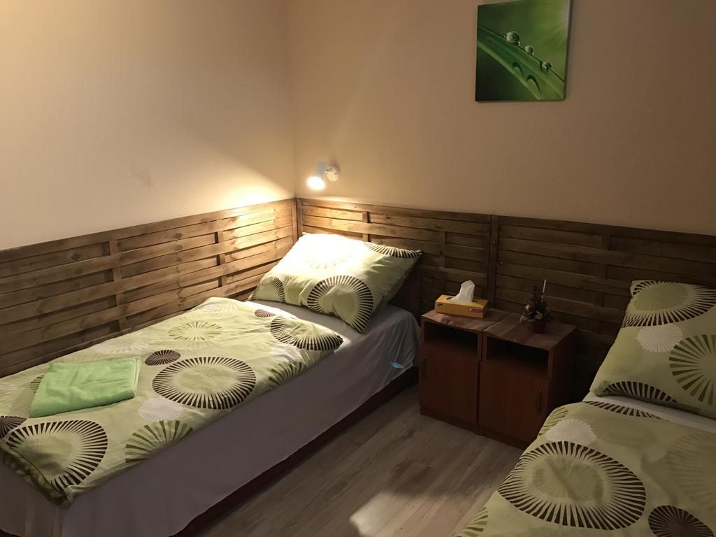 Abszolut Hotel Es Panzio Nyírbátor Zewnętrze zdjęcie